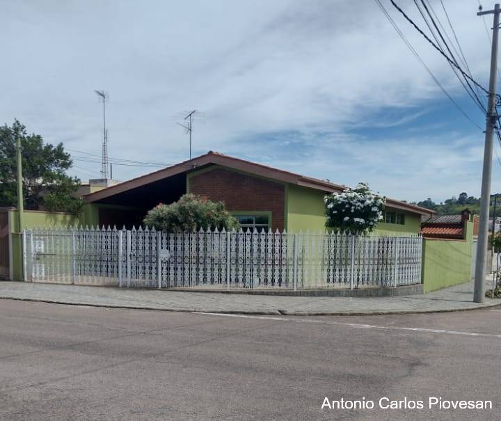 Casa, 3 quartos, 189 m² - Foto 1